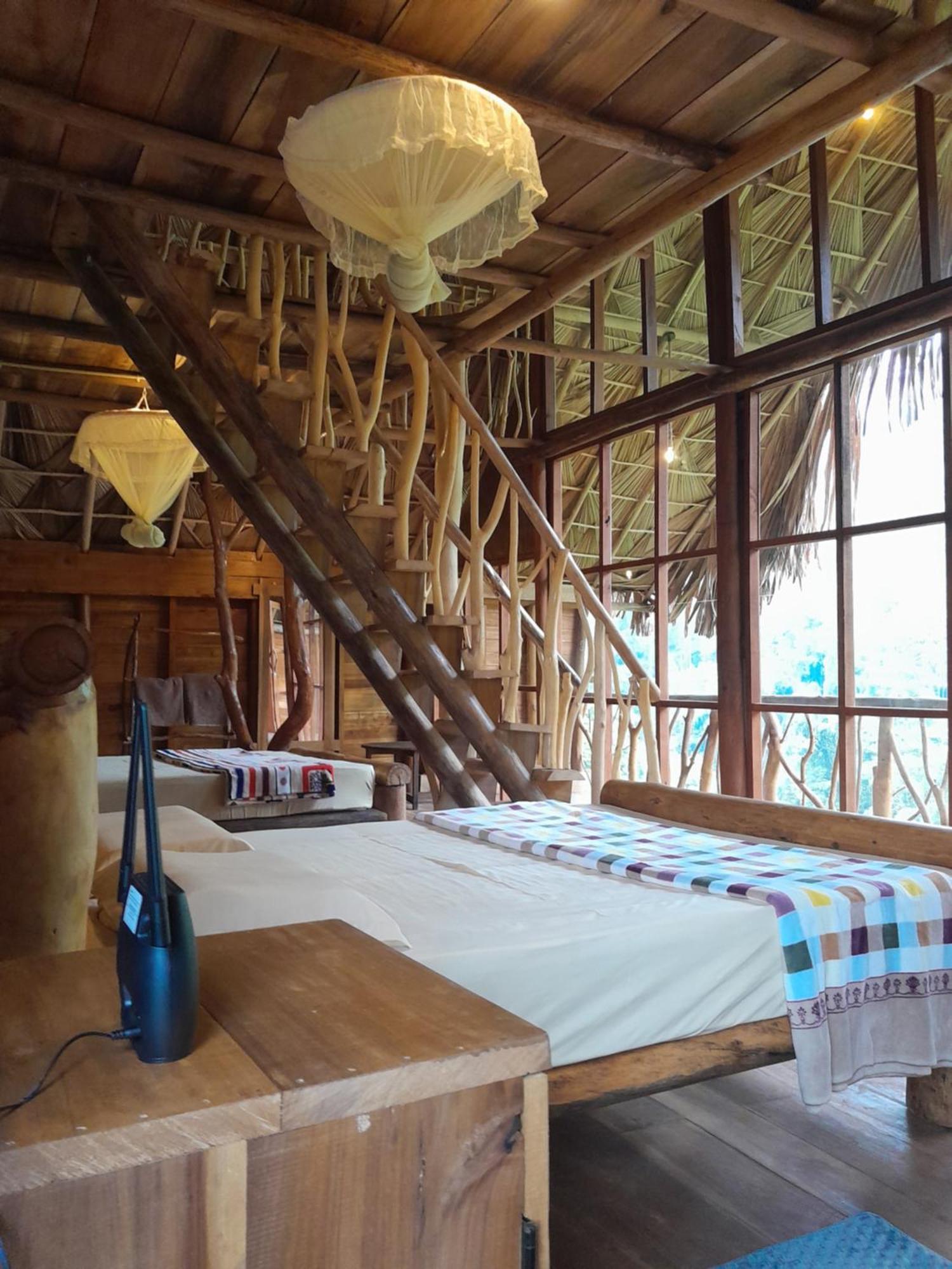 Wood Palace Ella Room photo